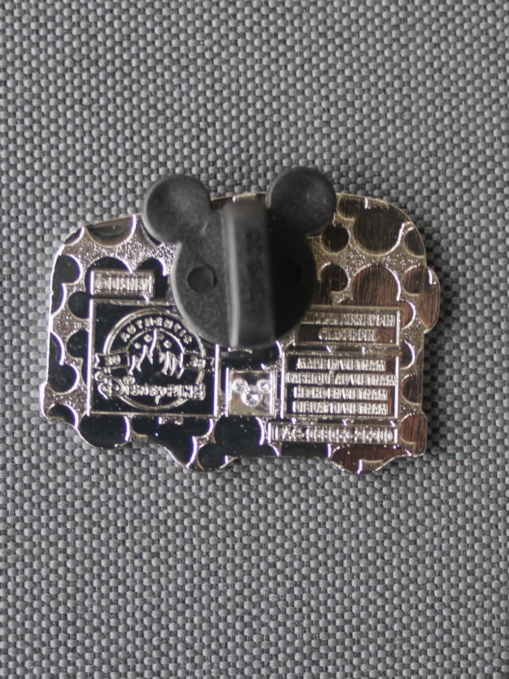Queen of Hearts Bus - Disneyland Hidden Mickey 2026 Pin - Picture 2 of 4